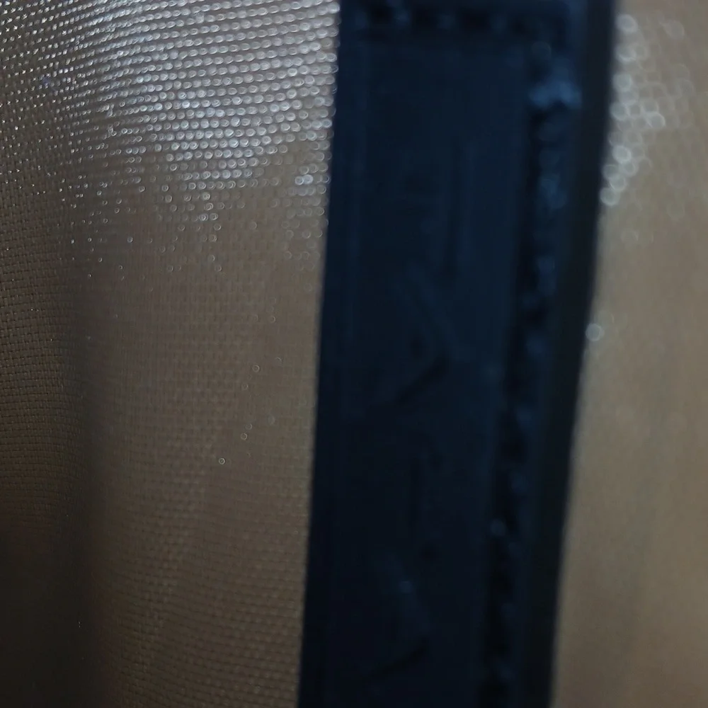 NWT Tahari Ivory Checkered Satchel Crossbody Strap Included - Picture 8 of 8